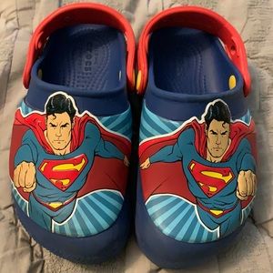 Kids sz 11 Superman Crocs